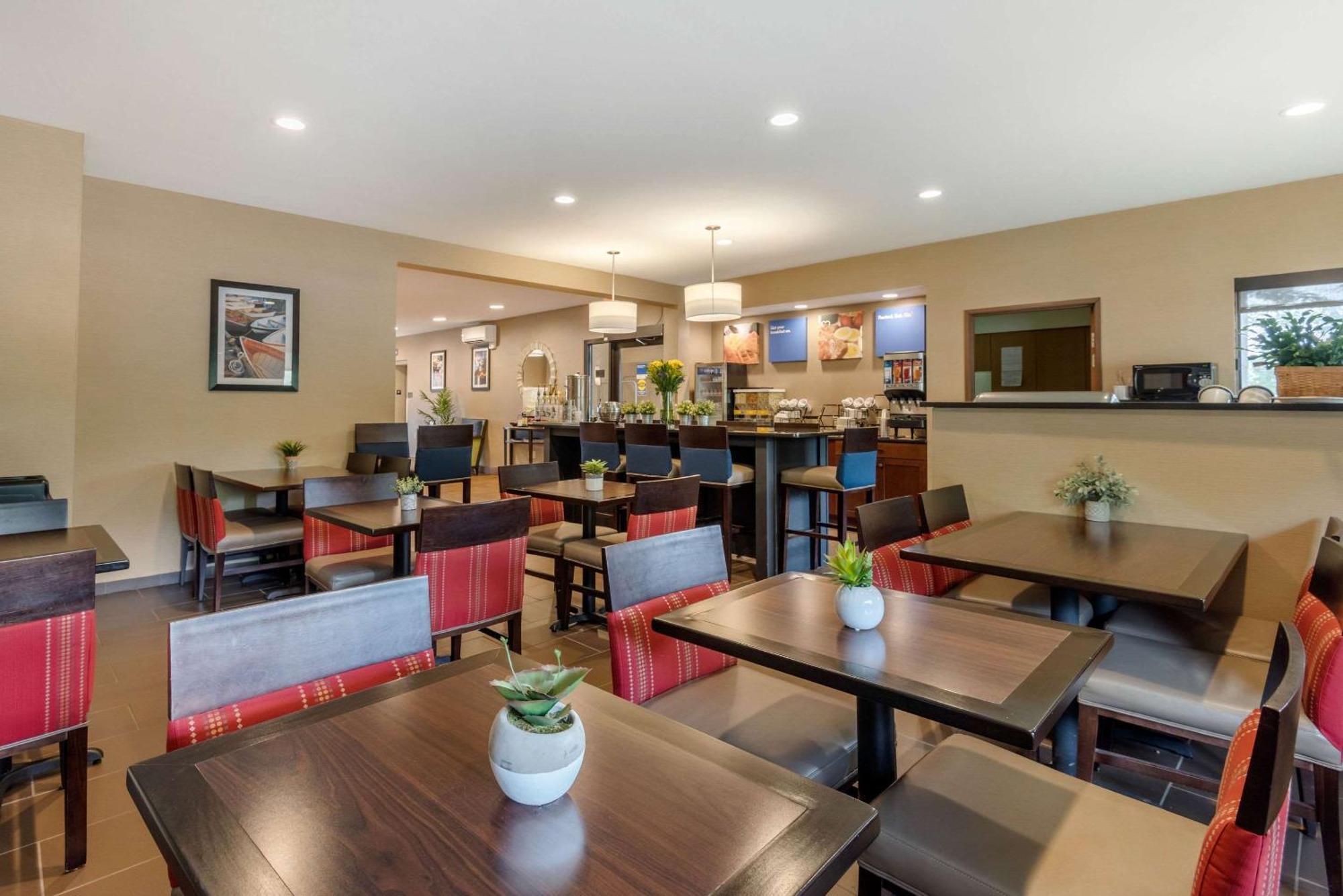 Comfort Inn Ellsworth - Bar Harbor Экстерьер фото